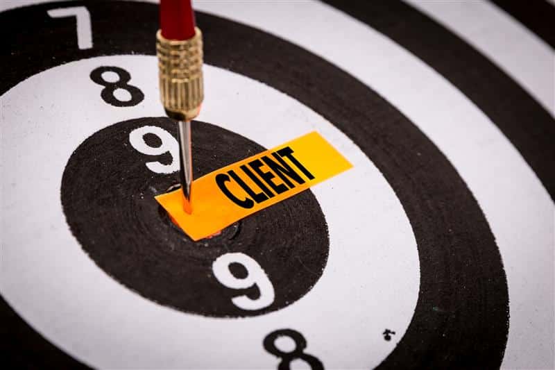 cible avec le client au centre